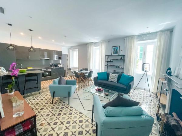Nella foto è visibile l'oggetto Elegant 2-BR Apartment with Unmatched Central Location situato nella città di Gibilterra.