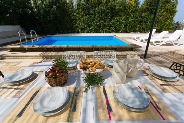 A la foto es mostra l'objecte Country pool house situat a la ciutat de Casarano.