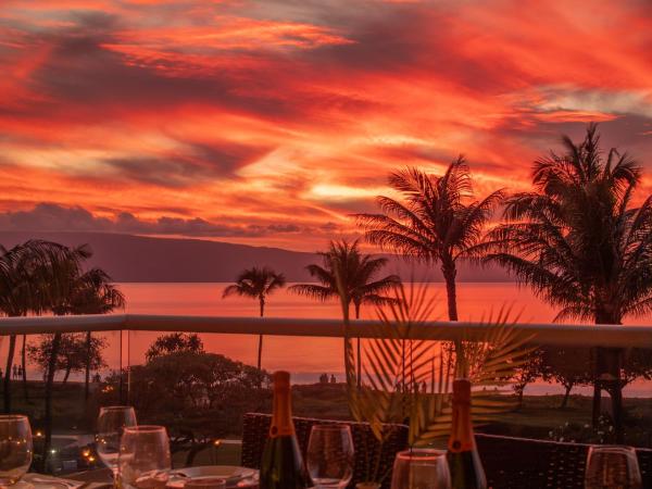 A la foto es mostra l'objecte Oceanfront Views Above Dukes - Wrap Around Lanai - Outdoor Kitchen Honua Kai H351 situat a la ciutat de Lahaina.