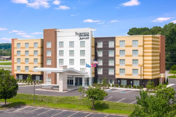 A la foto es mostra l'objecte Fairfield Inn & Suites by Marriott Athens situat a la ciutat de Decatur.