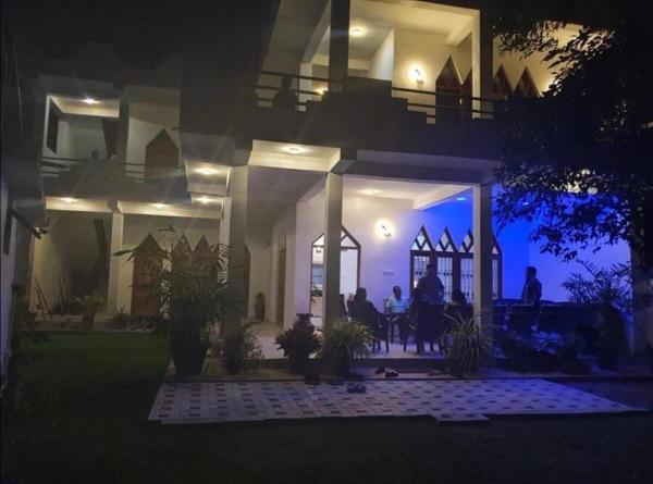 På bildet vises objektet Villa Weinman and Tours som ligger i byen Katunayaka.