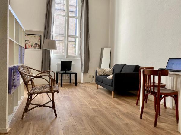 A la foto es mostra l'objecte Superbe pied à terre en centre ville situat a la ciutat de Bordeus.