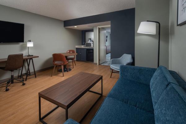 Foto 9: Four Points by Sheraton Suites Tampa Airport Westshore