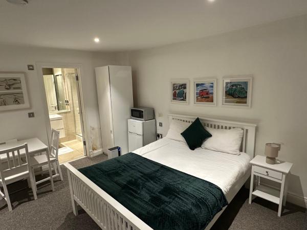London Regent Studio Apartments, London