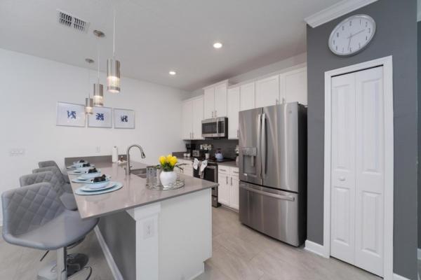 Brand New Luxury 5 Bedroom Pool Home 272 - Florida
