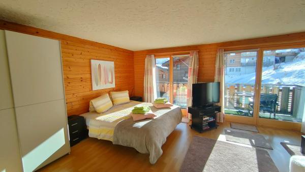 På billedet ses objektet Haus Santa Fee beliggende i byen Saas-Fee.