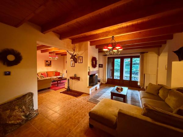 Nella foto è visibile l'oggetto Anemoria Chalets-Castalia Chalet situato nella città di Eptalofos.
