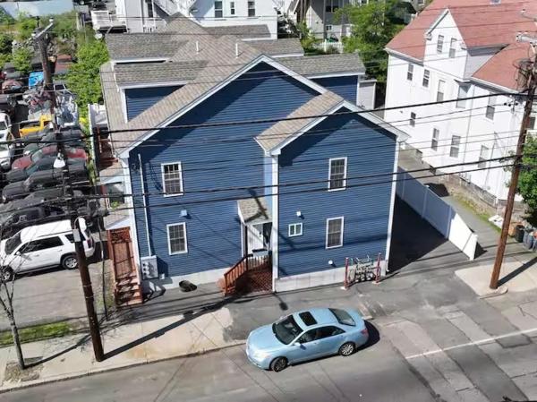 Zdjęcie 3: 39 - 3BR Quincy - Stunning Townhouse near Adams