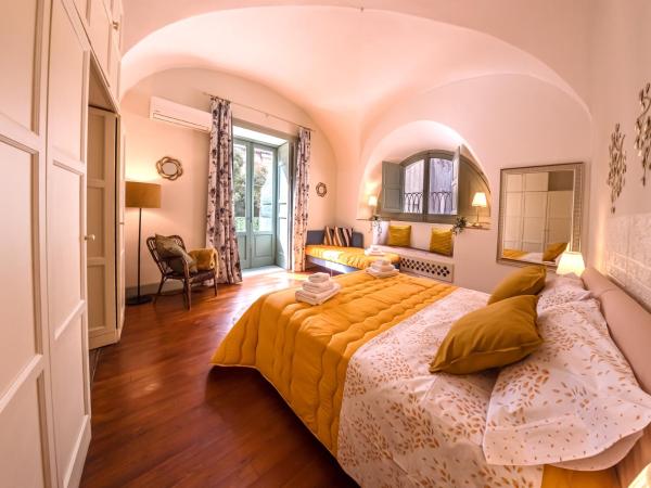 A la foto es mostra l'objecte Crociferi Palace situat a la ciutat de Catània.