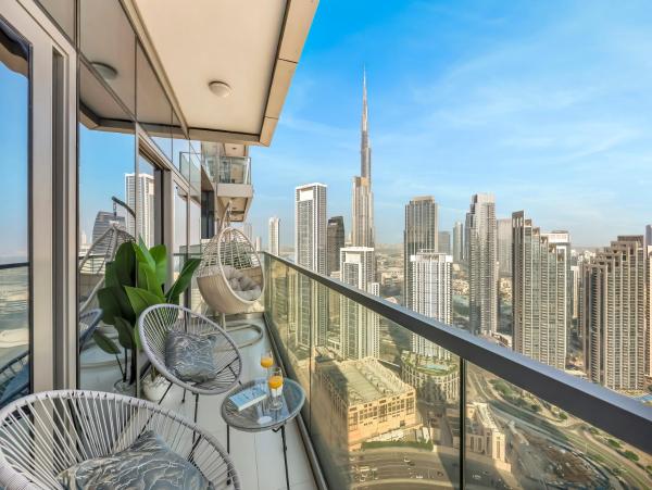 Na zdjęciu widoczny jest obiekt Stunning 2BR with Burj View & Infinity Pool położony w mieście Dubaj.