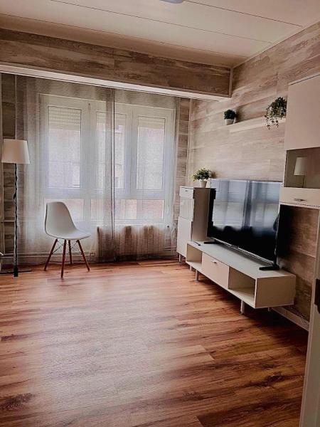 På billedet ses objektet Apartamento reformado Santander beliggende i byen Santander.