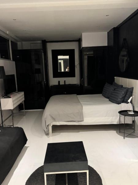 På billedet ses objektet Minimalist apartment long term beliggende i byen Seminyak.