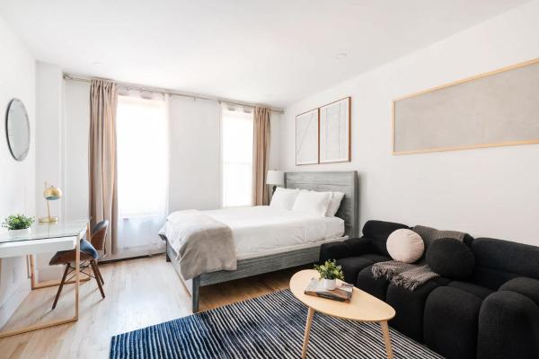 1597-14 New Renovated Studio rime UES - W D, New York