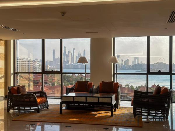 På billedet ses objektet Picture-Perfect 2BR apartment with Burj View beliggende i byen Dubai.