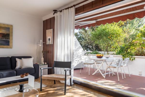 En la foto se muestra el objeto MARIUCI RESIDENCE with Lush terrace and Private Garage ubicado en la ciudad de Split.