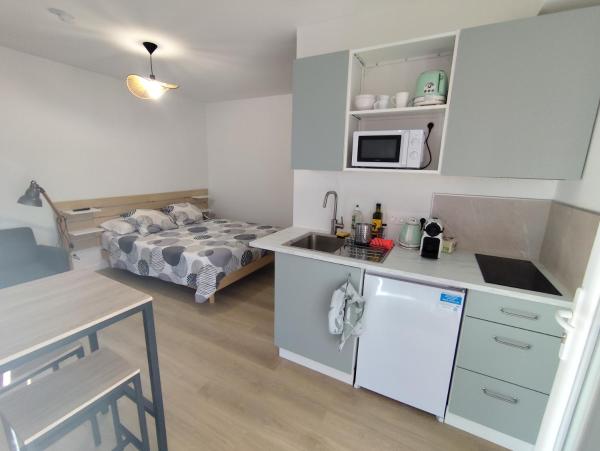 Fotografie 3: Studio with garden and pool, easy Nîmes access