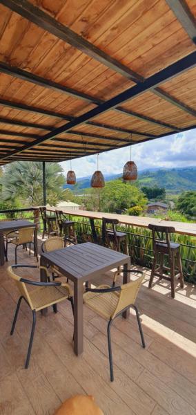 Hotel Café Bernal, Armenia