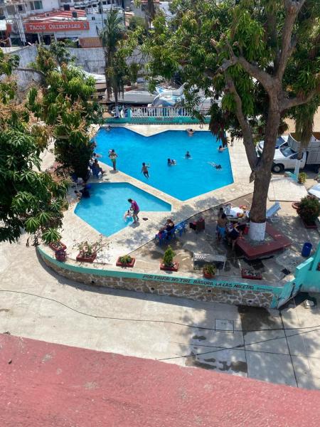 På billedet ses objektet Hotel Walton beliggende i byen Acapulco.