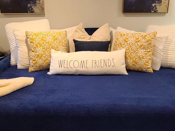 A la foto es mostra l'objecte Beautiful Basement Suite & Outdoor Oasis situat a la ciutat de Washington.