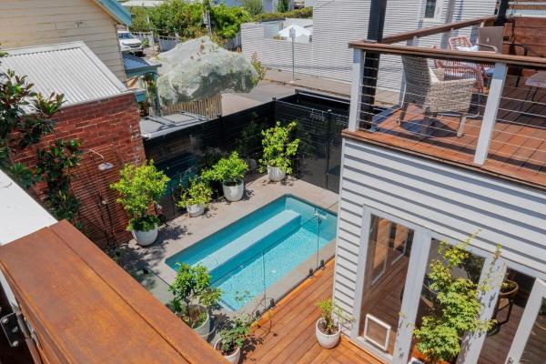 A la foto es mostra l'objecte Family Cityside Beach House, Pool & Roof Terrace situat a la ciutat de Williamstown.