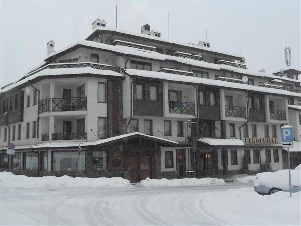 A la foto es mostra l'objecte Banderitsa Hotel and Casino situat a la ciutat de Bansko.