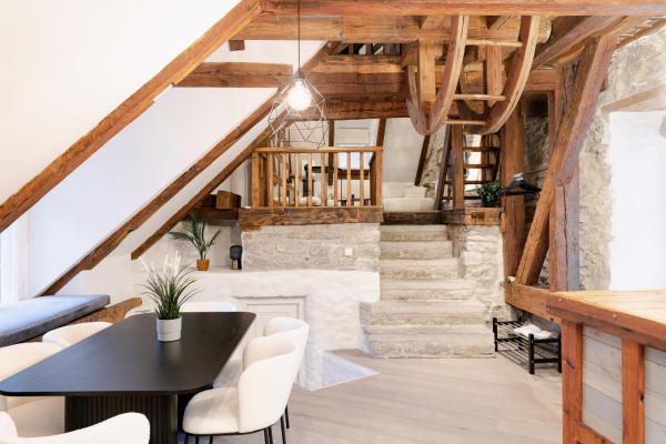 Stunning Three-Level Apartment in Historic Old Town, Таллин