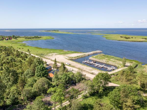 På bildet vises objektet Sadama puhkemaja som ligger i byen Mereäärse.