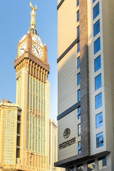 A la foto es mostra l'objecte Worth Elite Hotel situat a la ciutat de Jarwal.
