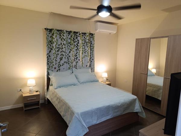 På billedet ses objektet Peaceful Getaway Sint Maarten beliggende i byen Guana Bay.