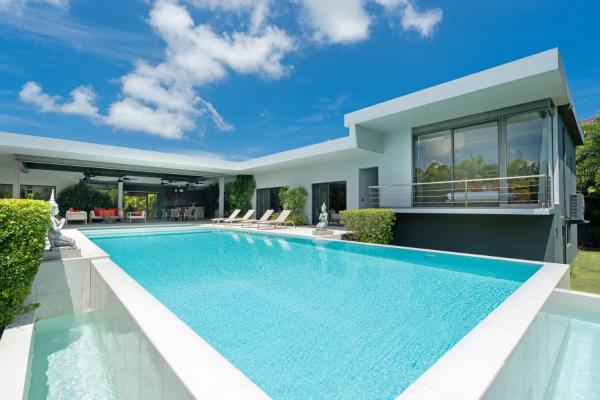 A la foto es mostra l'objecte Luxurious 5BR Villa Mayacol with 17m Long Pool, NaiHarn situat a la ciutat de Rawai Beach.