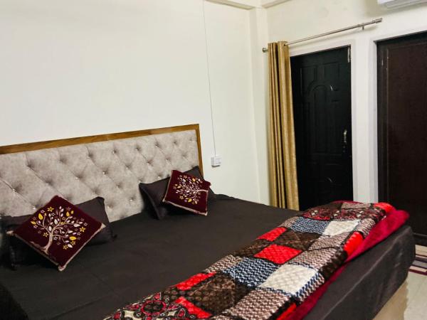 Kuvassa näkyy kohde Homestay Devgiri by YatriMap, joka sijaitsee kaupungissa Rishikesh.