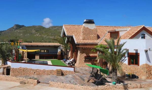 A la foto es mostra l'objecte Villa Cuenca situat a la ciutat de Carche.