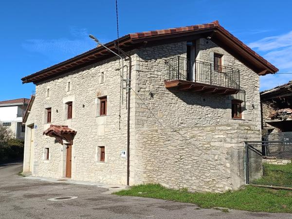 A la foto es mostra l'objecte Casa Rural El Pinche situat a la ciutat de Oteo.