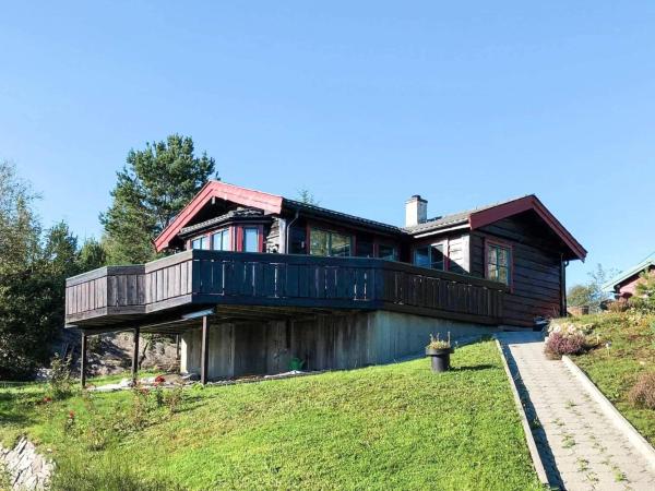På bilden syns objektet 4 person holiday home in Kjerrgarden som ligger i staden Torsteinsvik.