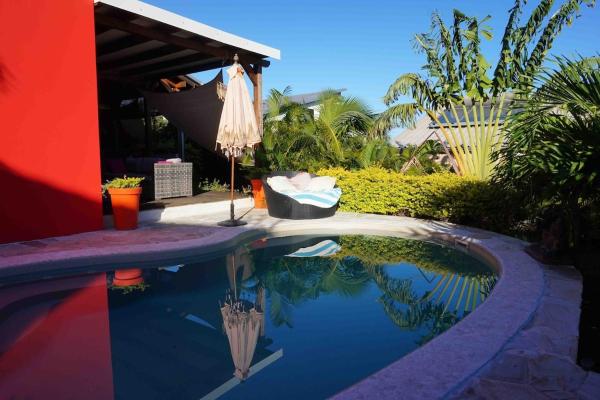 Villa récente avec piscine à 3mn du lagon, Saint-Paul