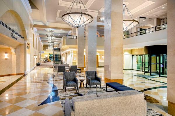 A la foto es mostra l'objecte Sheraton Pentagon City situat a la ciutat de Arlington.