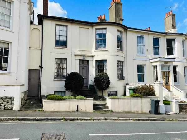 A la foto es mostra l'objecte 2 Bedroom Apartment ST9A, Ryde, Isle of Wight situat a la ciutat de Ryde.
