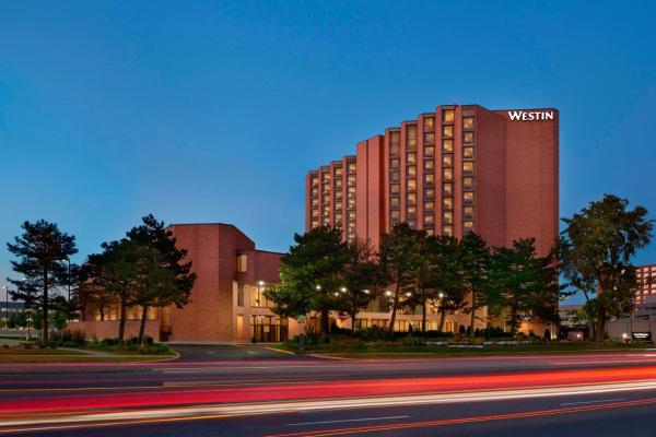 Na fotografii je vidět objekt The Westin Toronto Airport nacházející se ve městě Toronto.