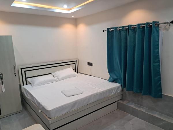 Auf dem Foto ist das Objekt Rameshwaram Guest House in der Stadt Ayodhya zu sehen.