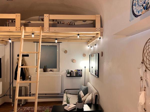 A la foto es mostra l'objecte Little Universe situat a la ciutat de Liptovský Mikuláš.