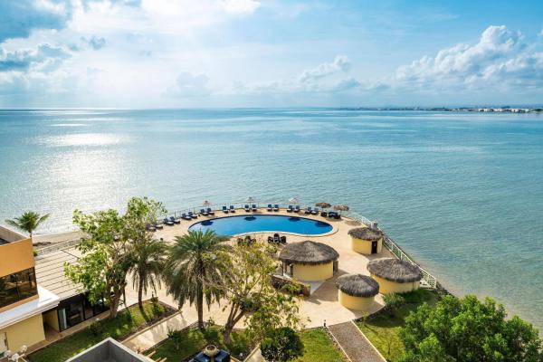 Na zdjęciu widoczny jest obiekt Sheraton Djibouti położony w mieście La Plaine.