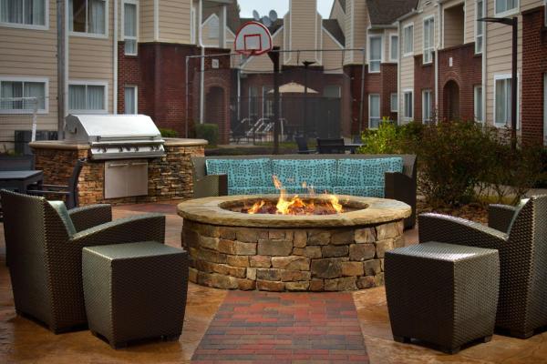 På billedet ses objektet Residence Inn Atlanta Airport North/Virginia Avenue beliggende i byen Atlanta.