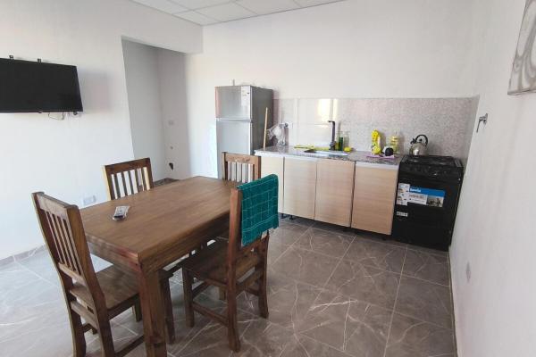 照片显示了位于Choele Choel市的A 5 cuadras de la ruta depto moderno, muy comodo y tranquilo Departamento recien estrenado物件。