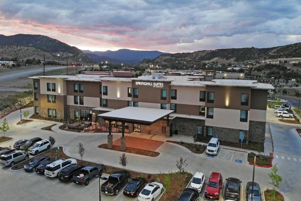 Na foto é possível ver o objeto SpringHill Suites Durango localizado na cidade de Durango.