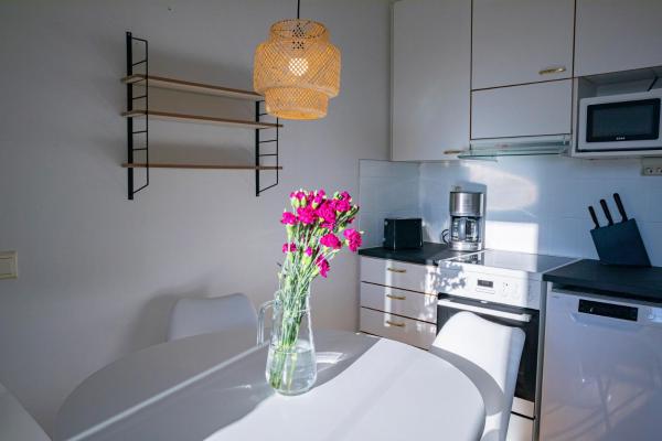 Taika Suite With Finnish Sauna, Glazed Balcony & Free Parking -Your Base To Explore The Arctic And Santa's Magical Hometown Rovaniemi - 羅瓦涅米