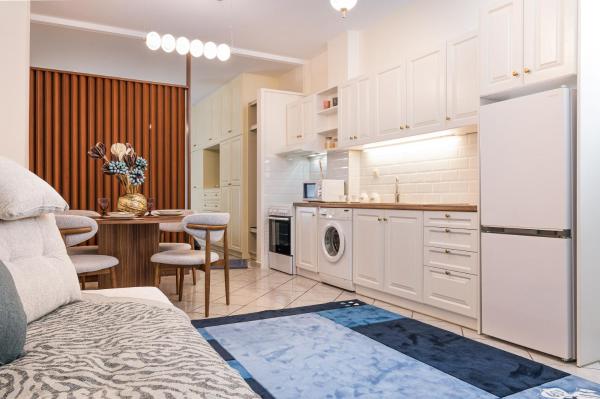 Auf dem Foto ist das Objekt Thalia Luxury Apartment in der Stadt Samos zu sehen.