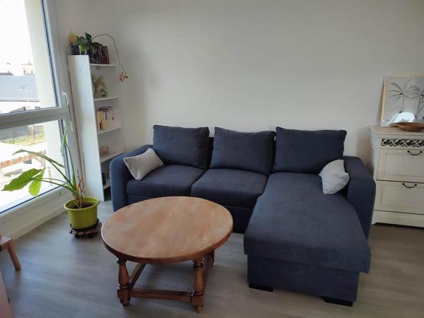 Nella foto è visibile l'oggetto Brand new, fully equipped, comfortable apartment situato nella città di Démouville.