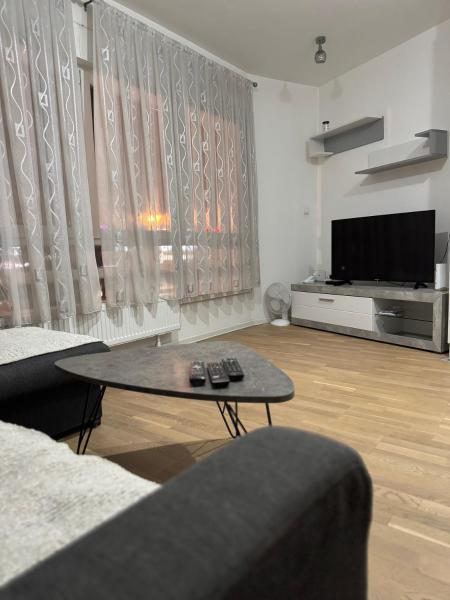 A la foto es mostra l'objecte Stay inn Tuzla situat a la ciutat de Tuzla.