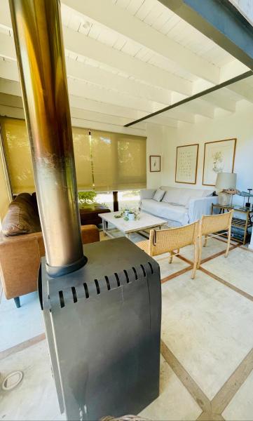 照片显示了位于Cachagua市的Casa en cachagua物件。