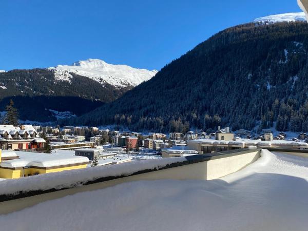 A la foto es mostra l'objecte WEF Apartment mit Weitsicht situat a la ciutat de Davos.